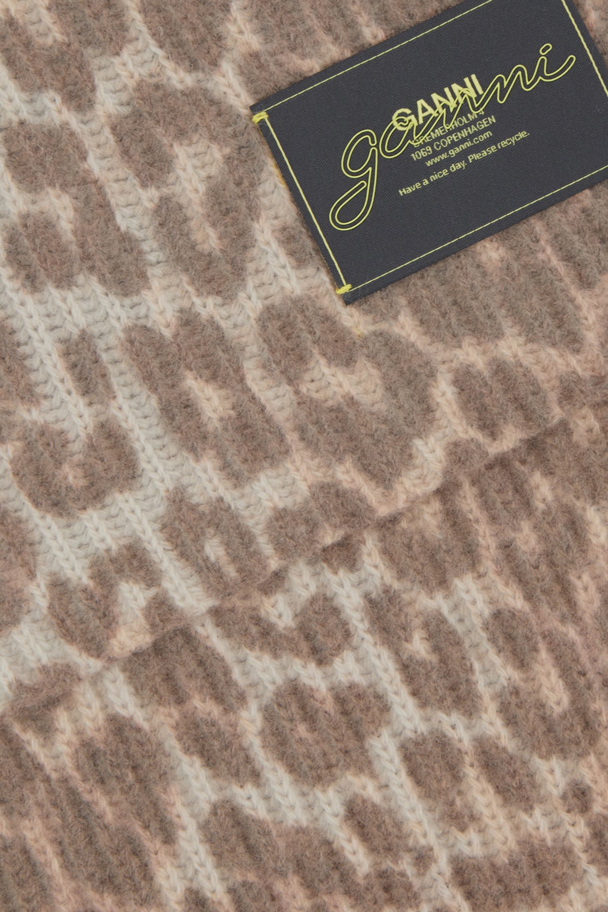 SCIARPE_FOULARD_A72675942_943_Image_2