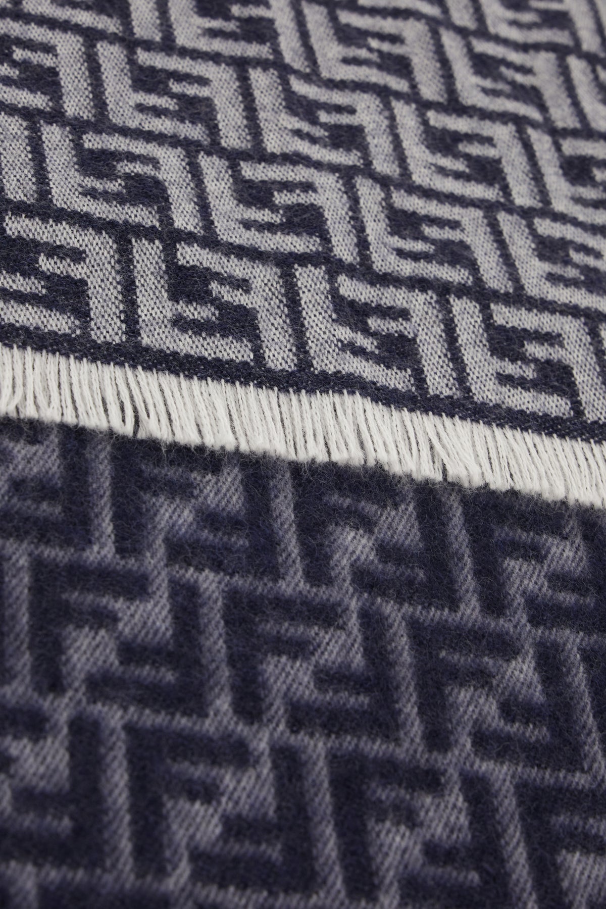 SCIARPE_FOULARD_FXS373ATQB_F03NU_Image_2