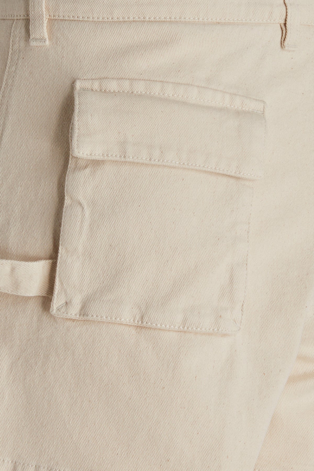 SHORTS_1W7819241_991_Image_3