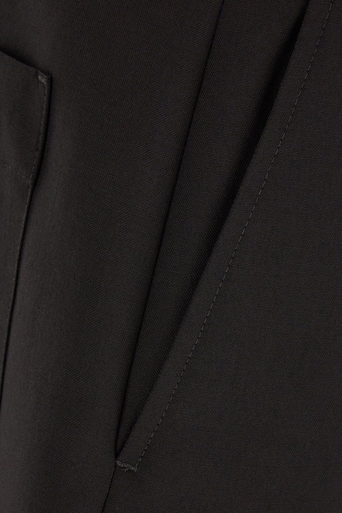 SHORTS_4V0RDD128EJ_0NO_Image_3