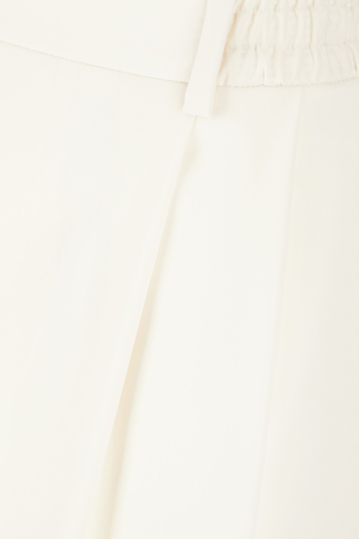 SHORTS_ARMTMP011W002_007_Image_3
