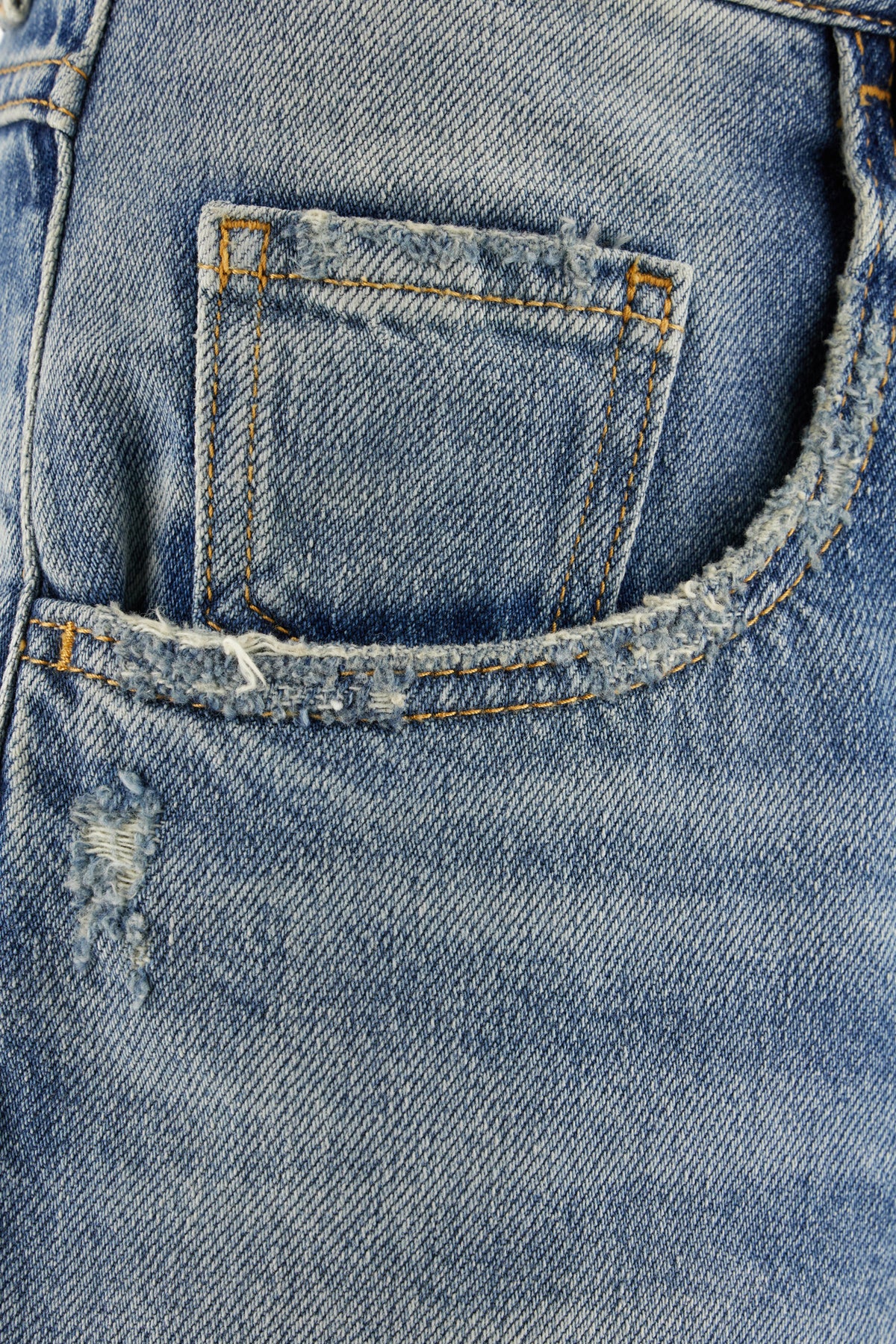 SHORTS_LEAID8817_SMO_Image_3