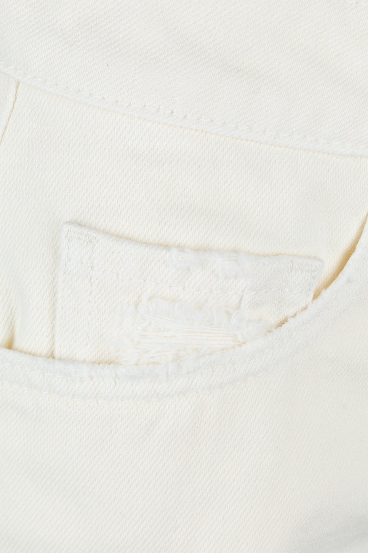 SHORTS_SAMXID807_WHITECREAM_Image_3
