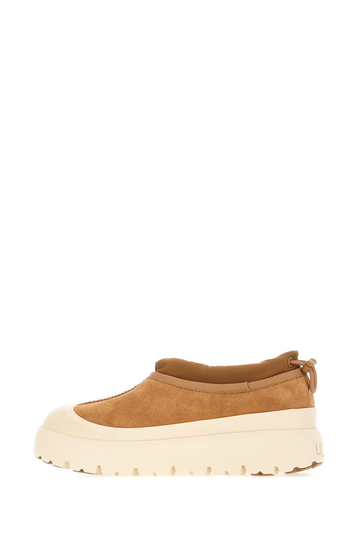 SLIPPERS_1144096_CWTC_Image_3