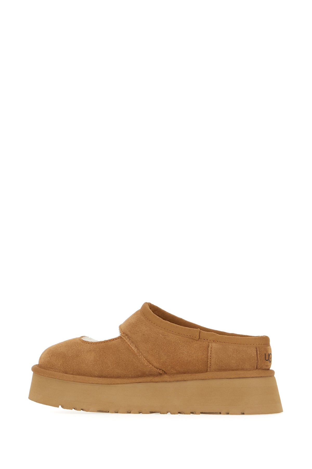 SLIPPERS_1167612_CHE_Image_3