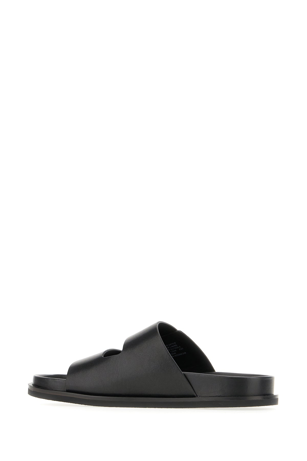 SLIPPERS_175640_006_Image_3