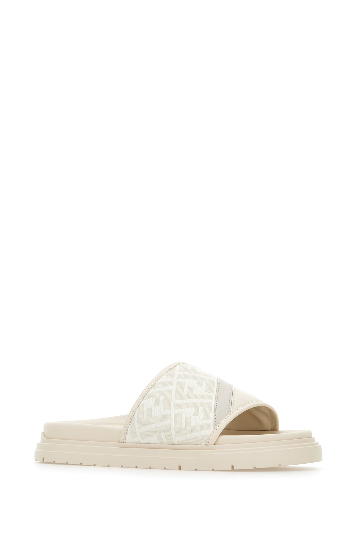 SLIPPERS_7X1674ASAJ_F1RT8_Image_2