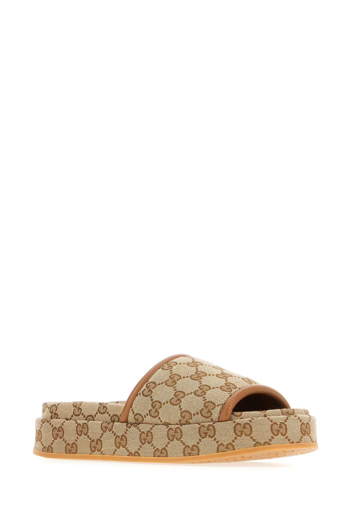 SLIPPERS_816797FAD9C_9745_Image_2