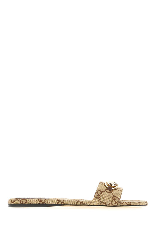 SLIPPERS_835828FAB10_2543_Image_1