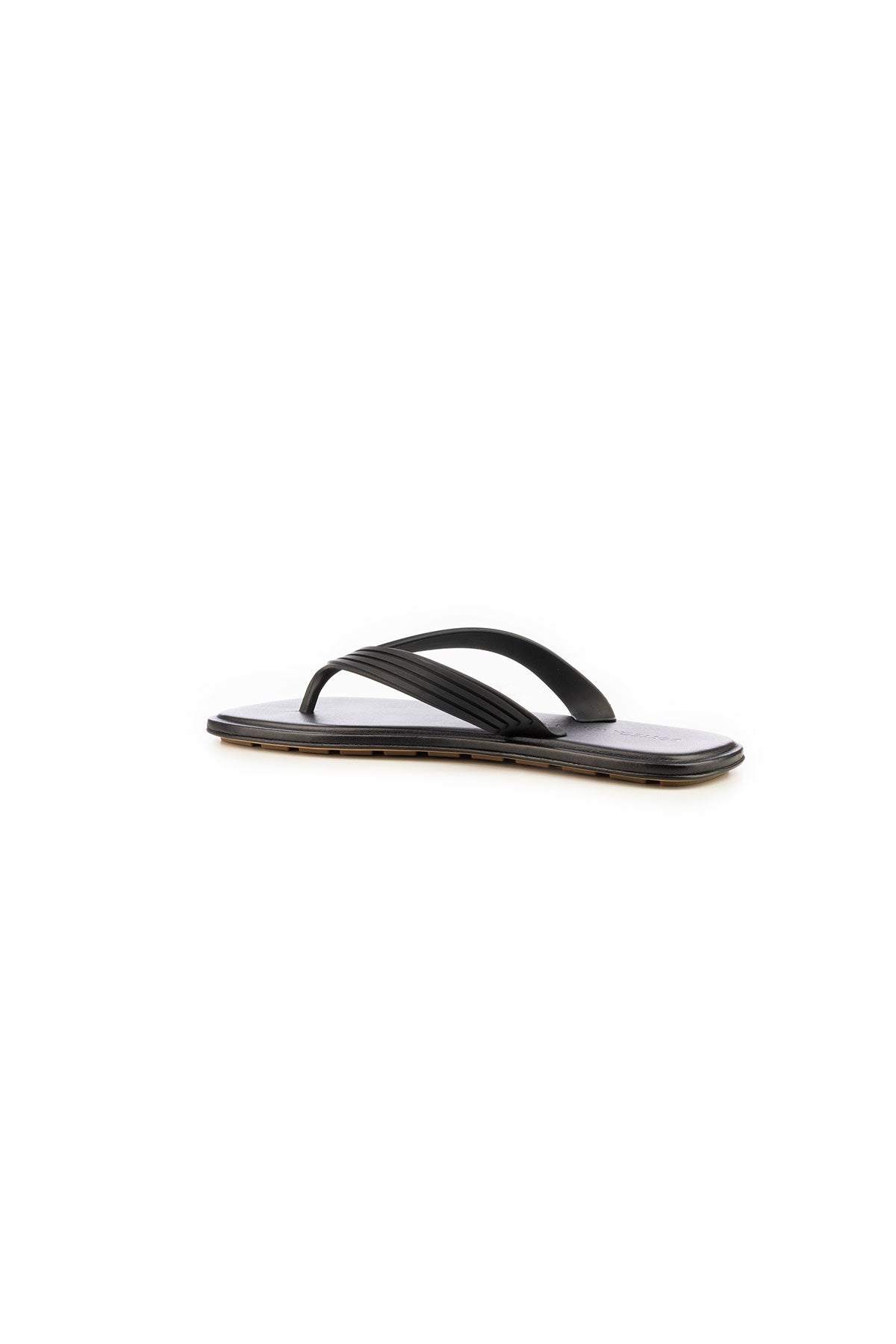 SLIPPERS_867559V00P5_1000_Image_3