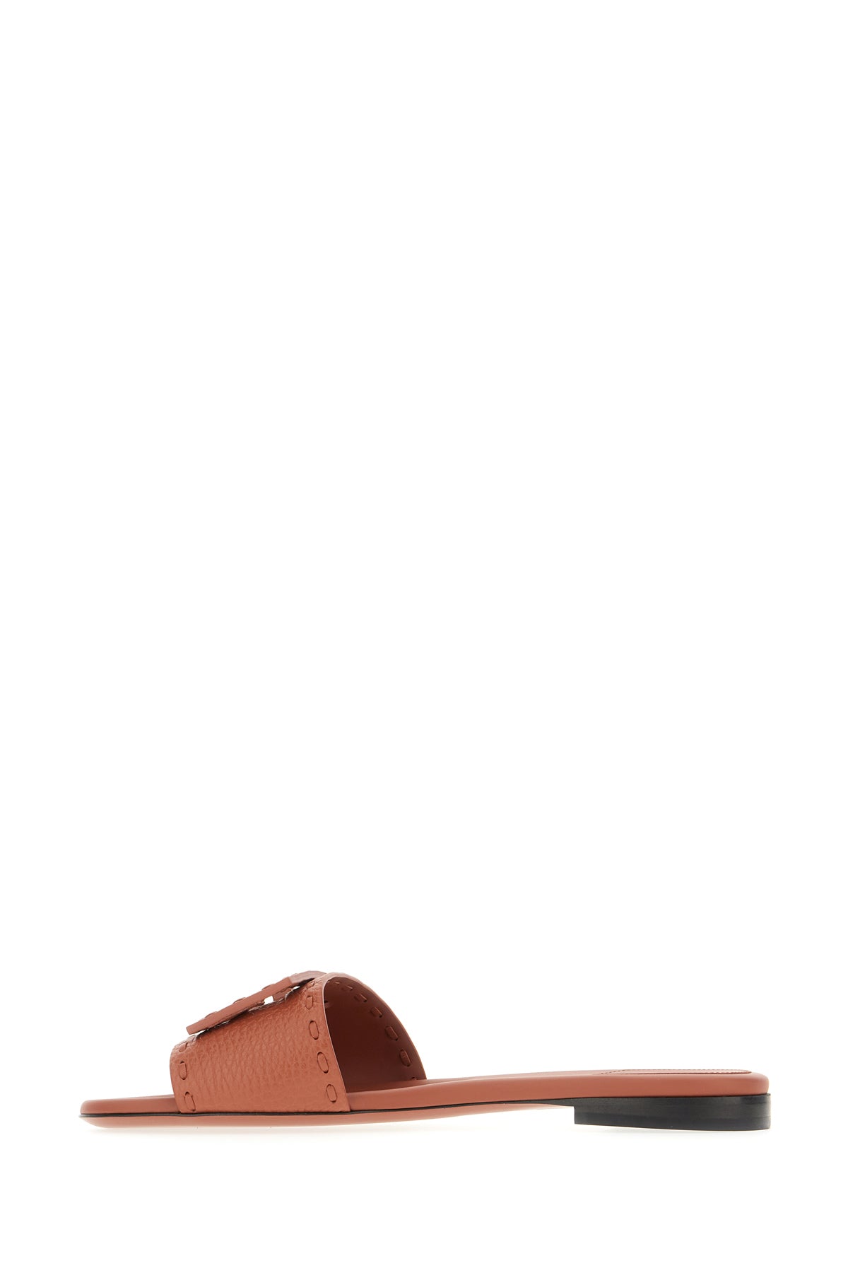 SLIPPERS_8R8136AQY2_F1STQ_Image_3