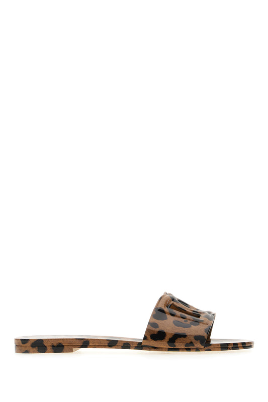 SLIPPERS_CW2215A0017_HY13M_Image_1
