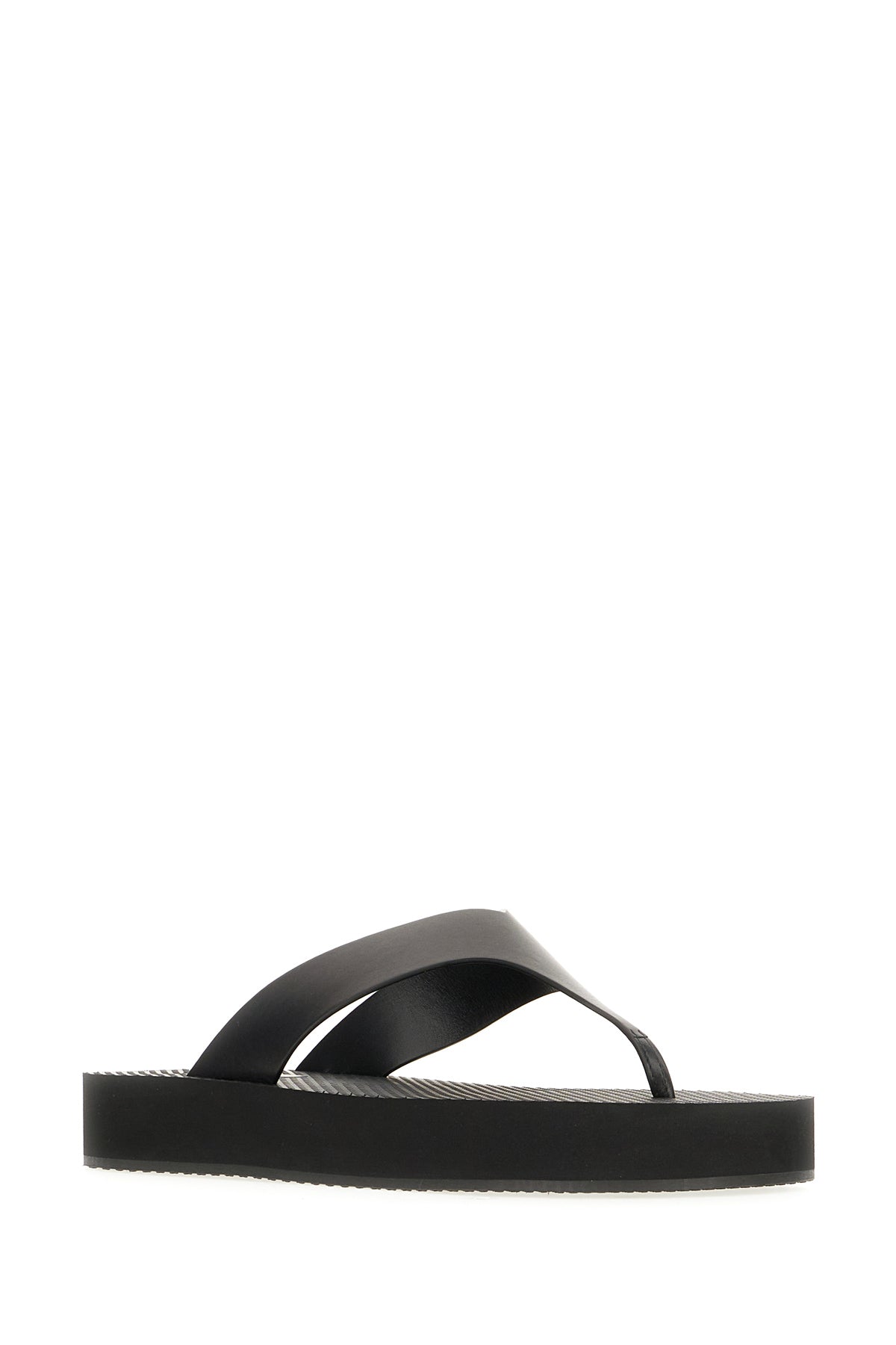 SLIPPERS_F1838L825_BLK_Image_2