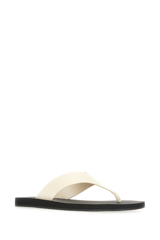 SLIPPERS_F1839L825_IVBL_Image_2