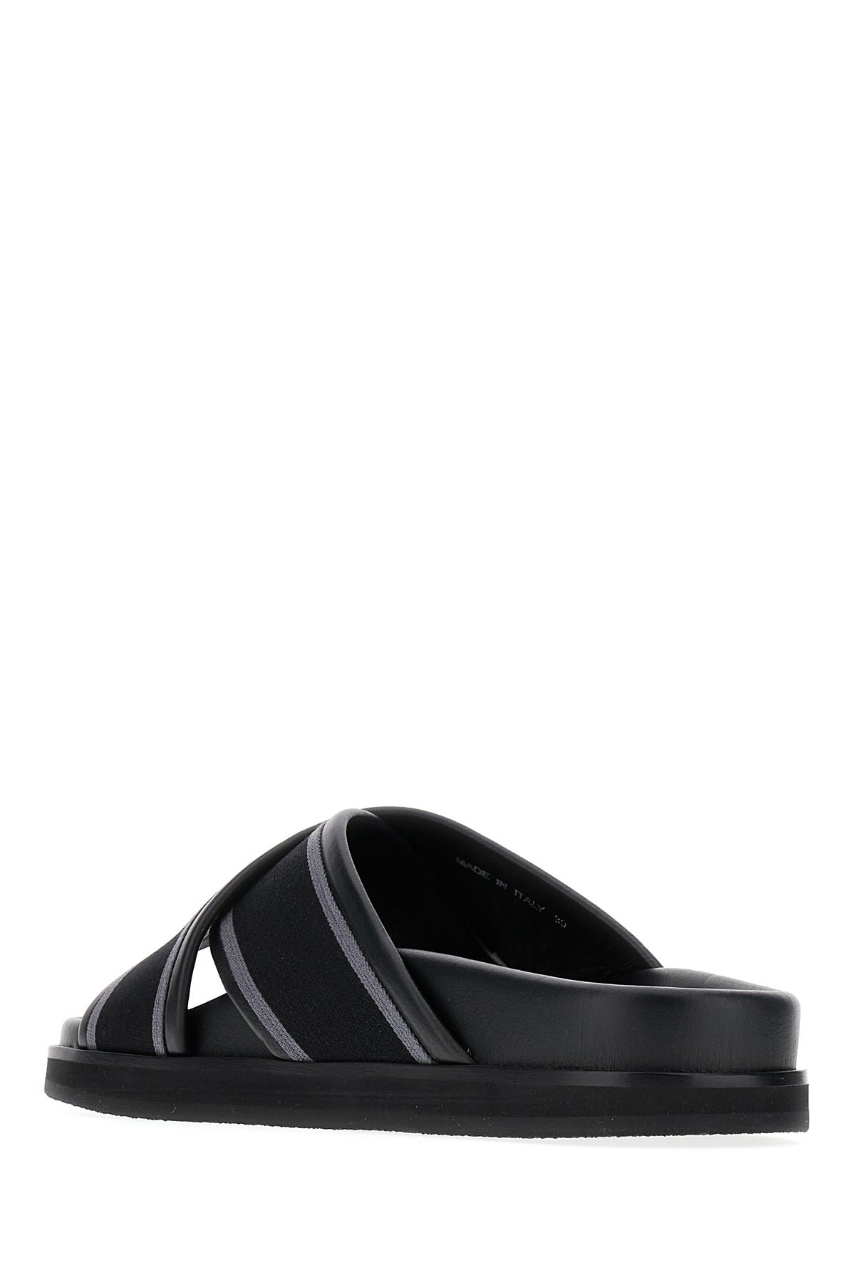 SLIPPERS_OWIT003F23LEA001_1010_Image_3