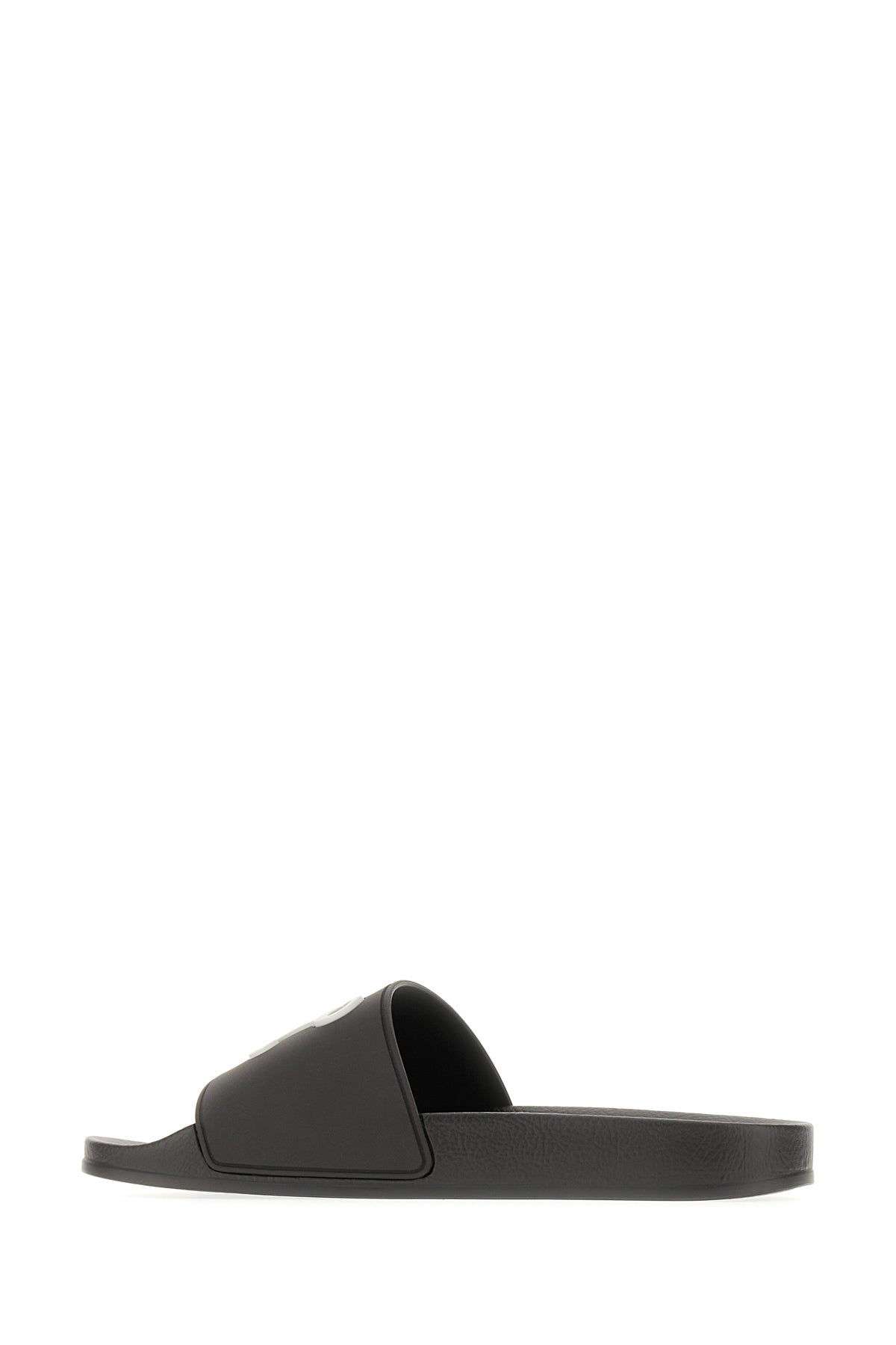 SLIPPERS_PMIC010R24MAT001_1005_Image_3