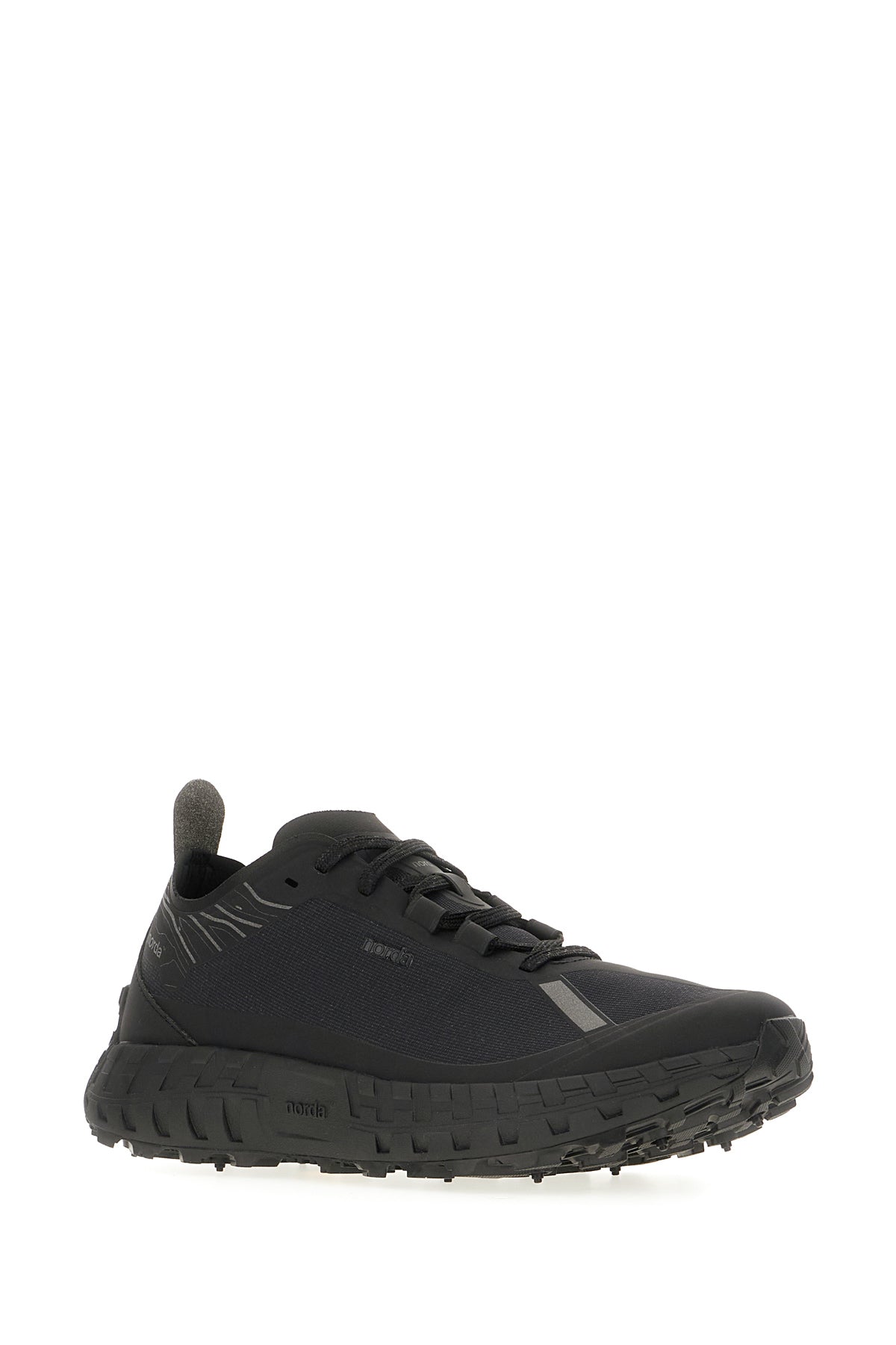 SNEAKERS_001AM_STBLK_Image_2