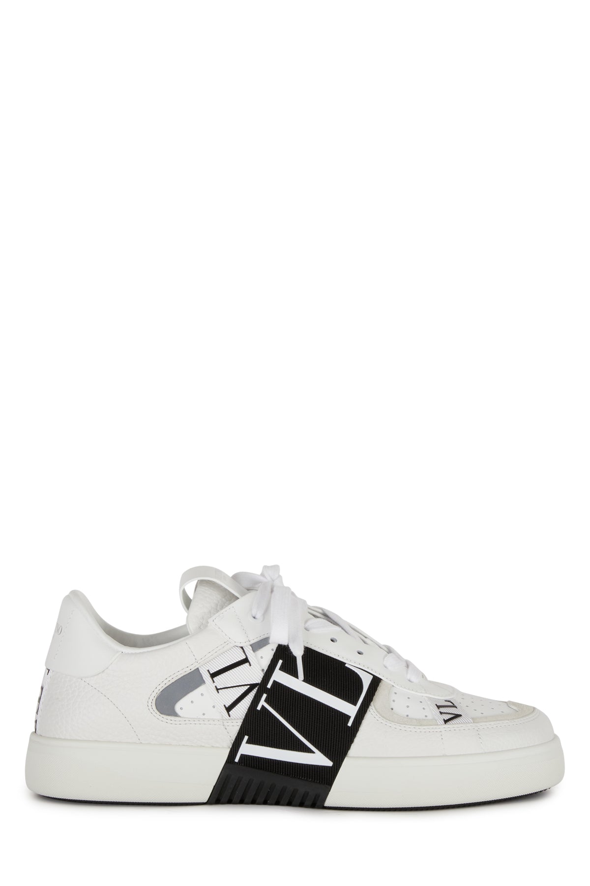 SNEAKERS_1Y0S0C58WRQ_24P_Image_1