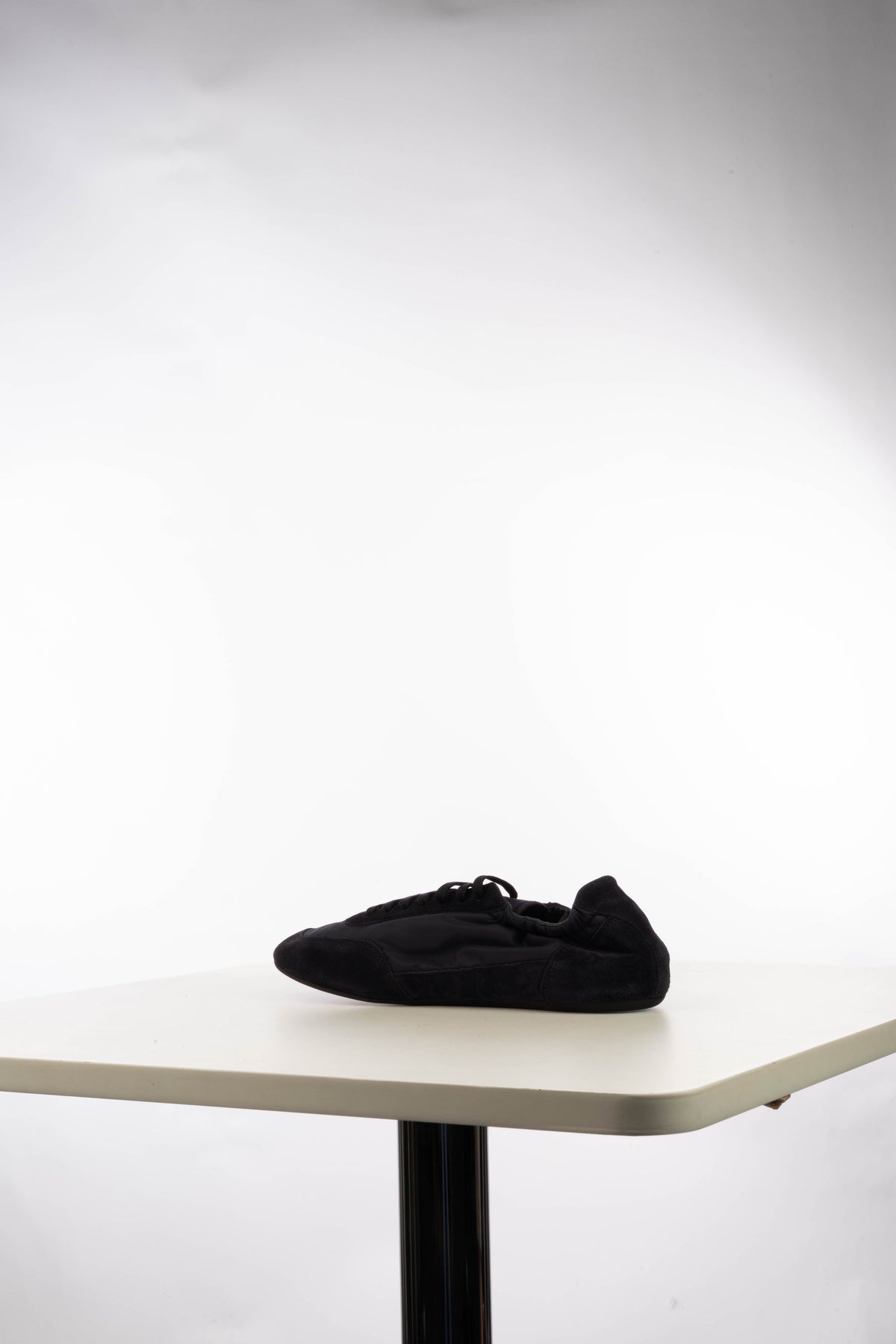 SNEAKERS_2EG479FG001D7C_F0008_Image_3