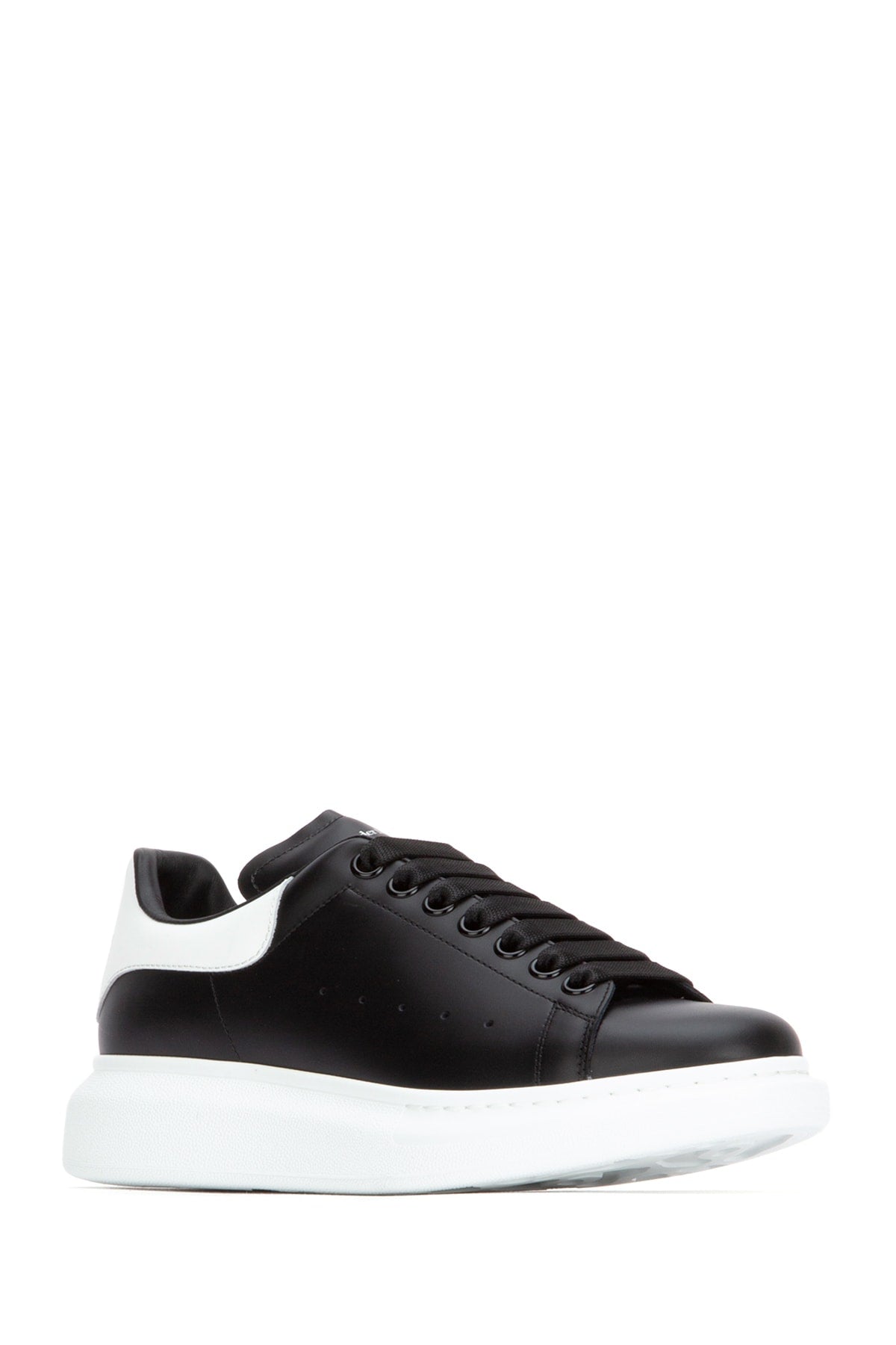 SNEAKERS_553680WHGP5_1070_Image_2
