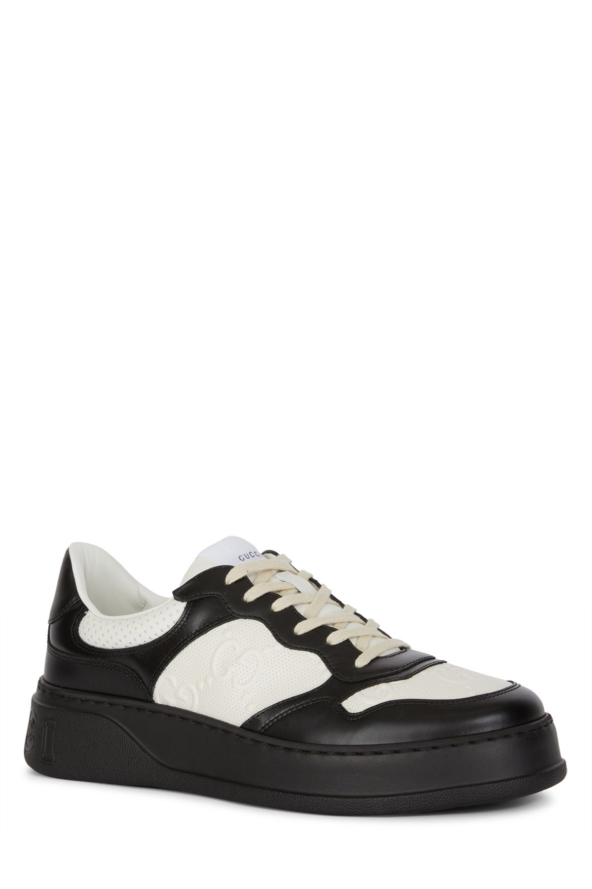 SNEAKERS_669582AAA4T_1068_Image_2