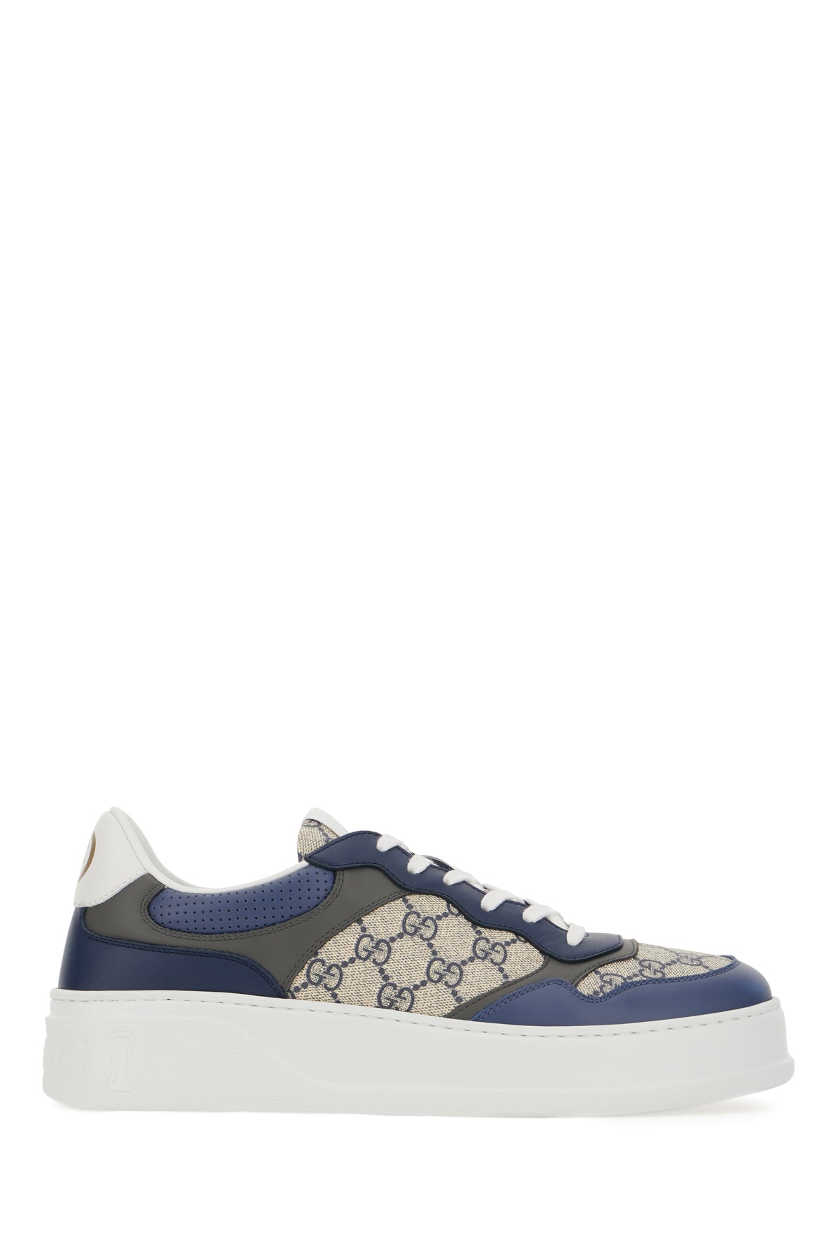 SNEAKERS_669582UPGB0_4273_Image_1