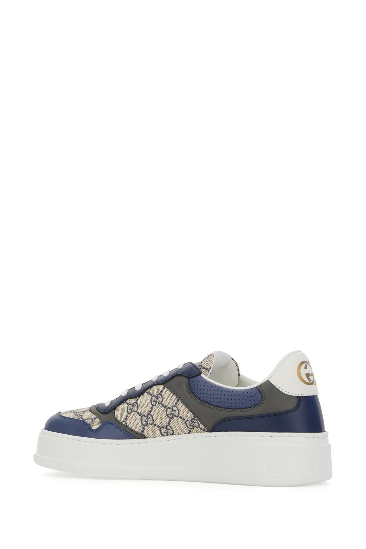SNEAKERS_669582UPGB0_4273_Image_3