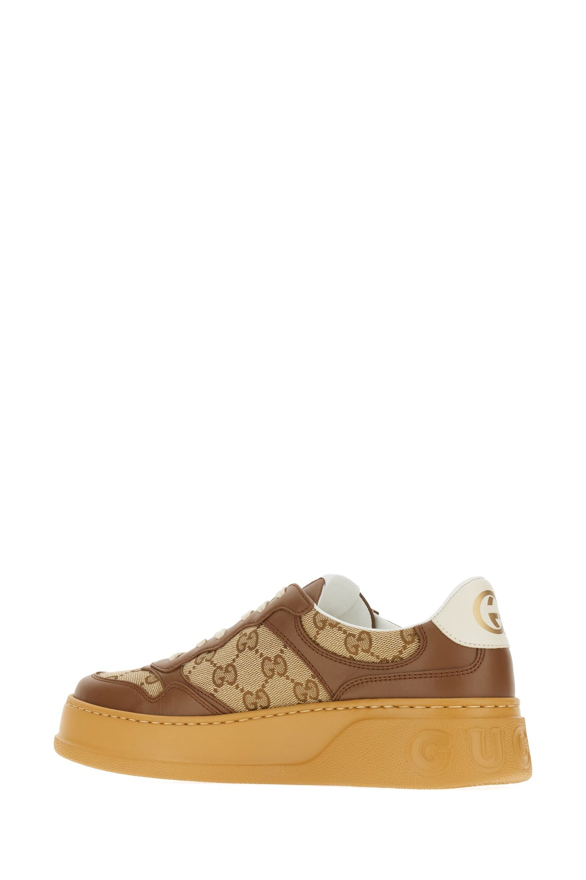 SNEAKERS_676092UPG20_2866_Image_3