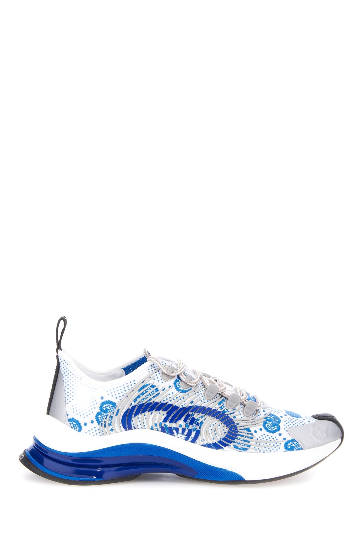 SNEAKERS_680903USN10_8485_Image_1