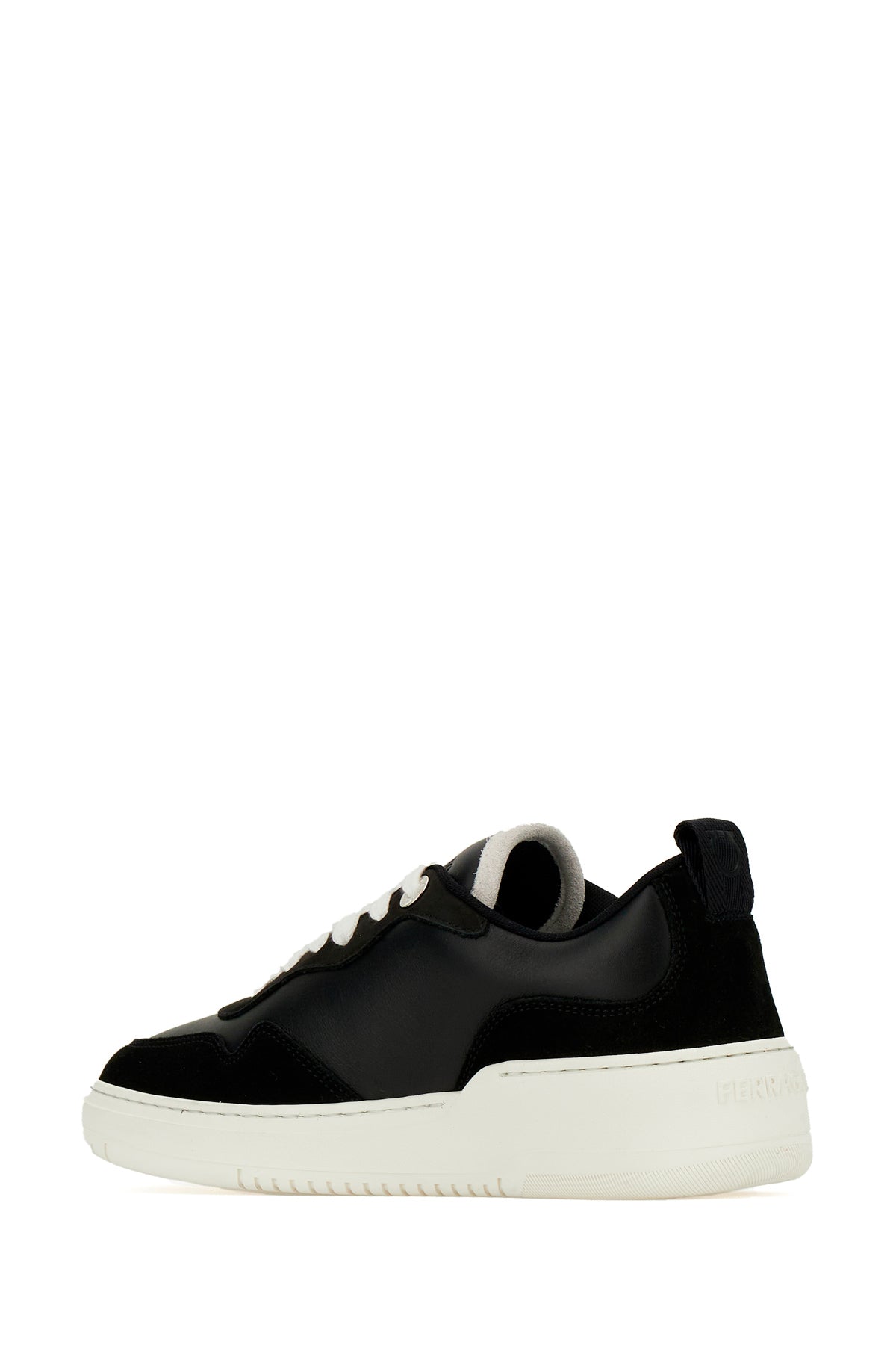 SNEAKERS_769716_002_Image_3