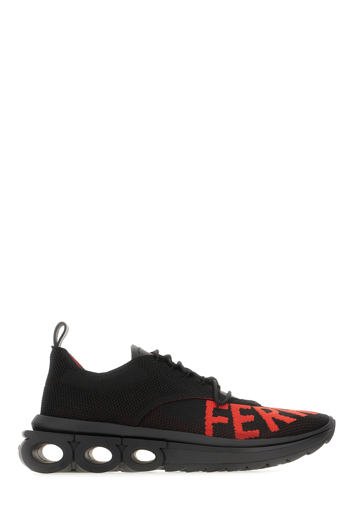 SNEAKERS_772574_001_Image_1