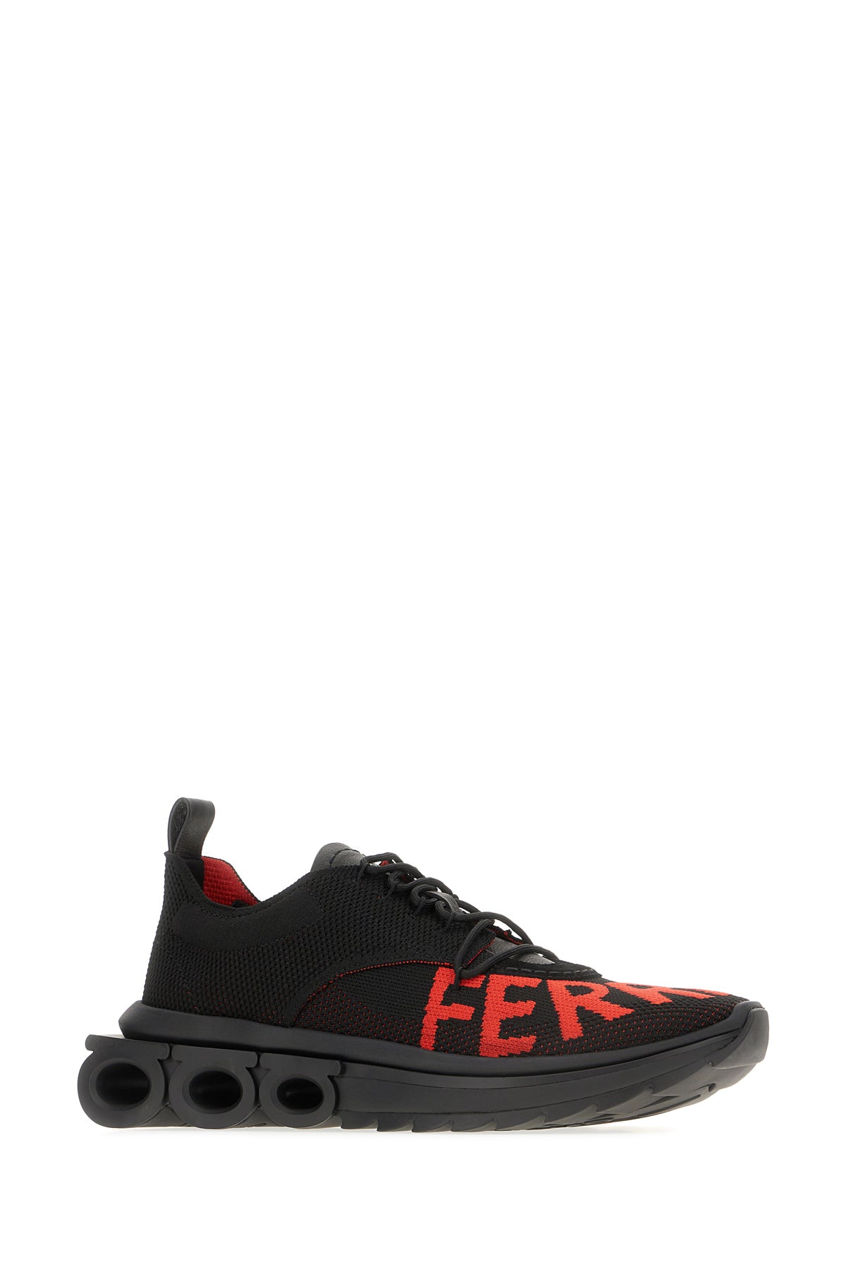 SNEAKERS_772574_001_Image_2