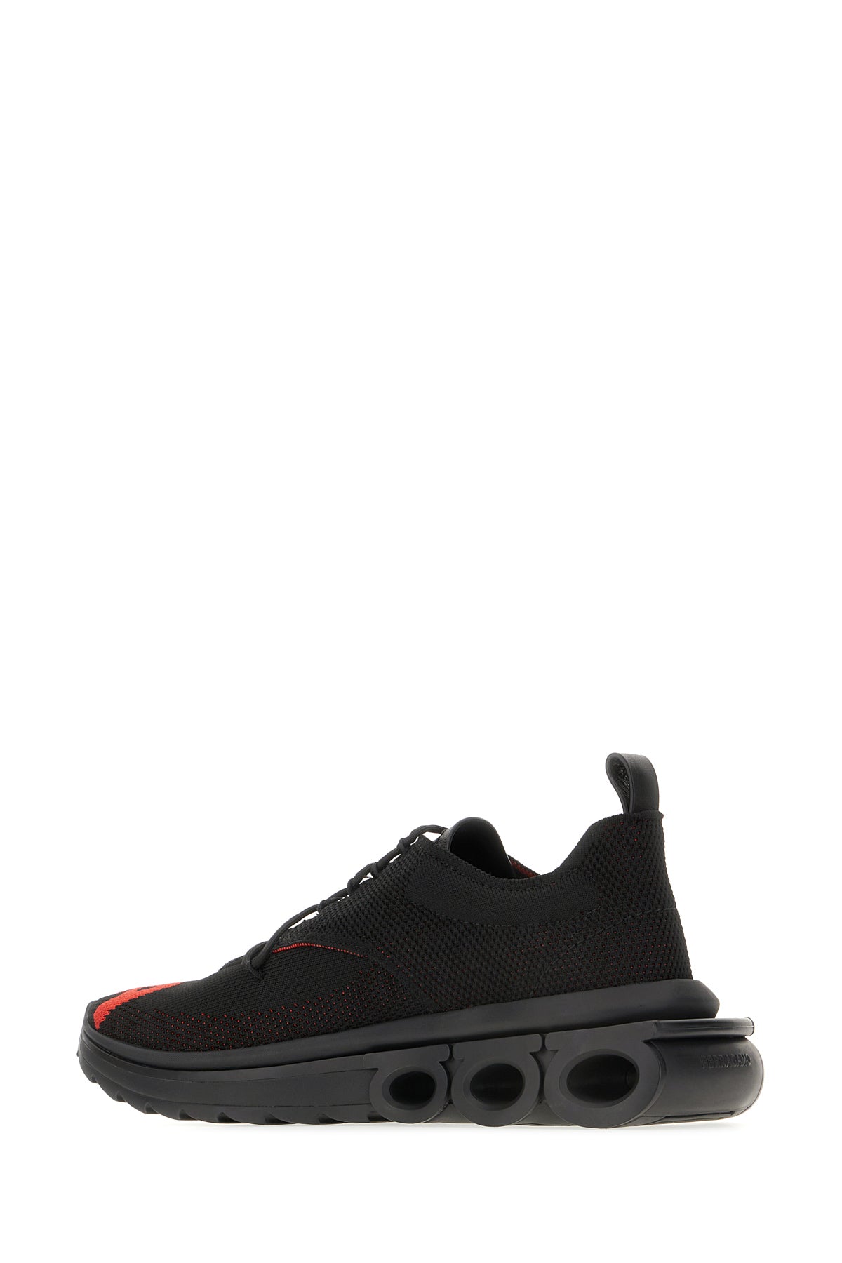 SNEAKERS_772574_001_Image_3