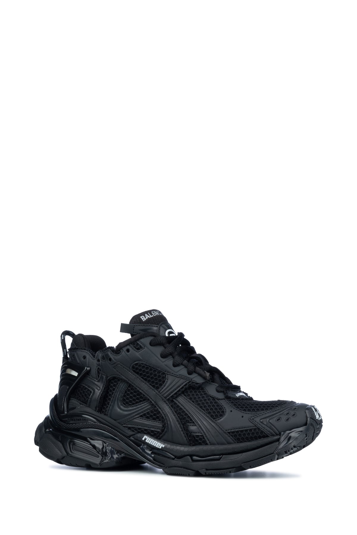 SNEAKERS_772774W3RBT_1000_Image_2