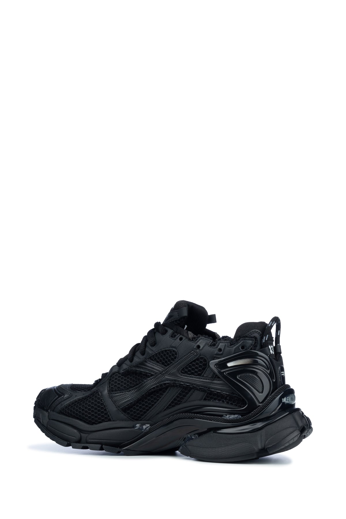 SNEAKERS_772774W3RBT_1000_Image_3