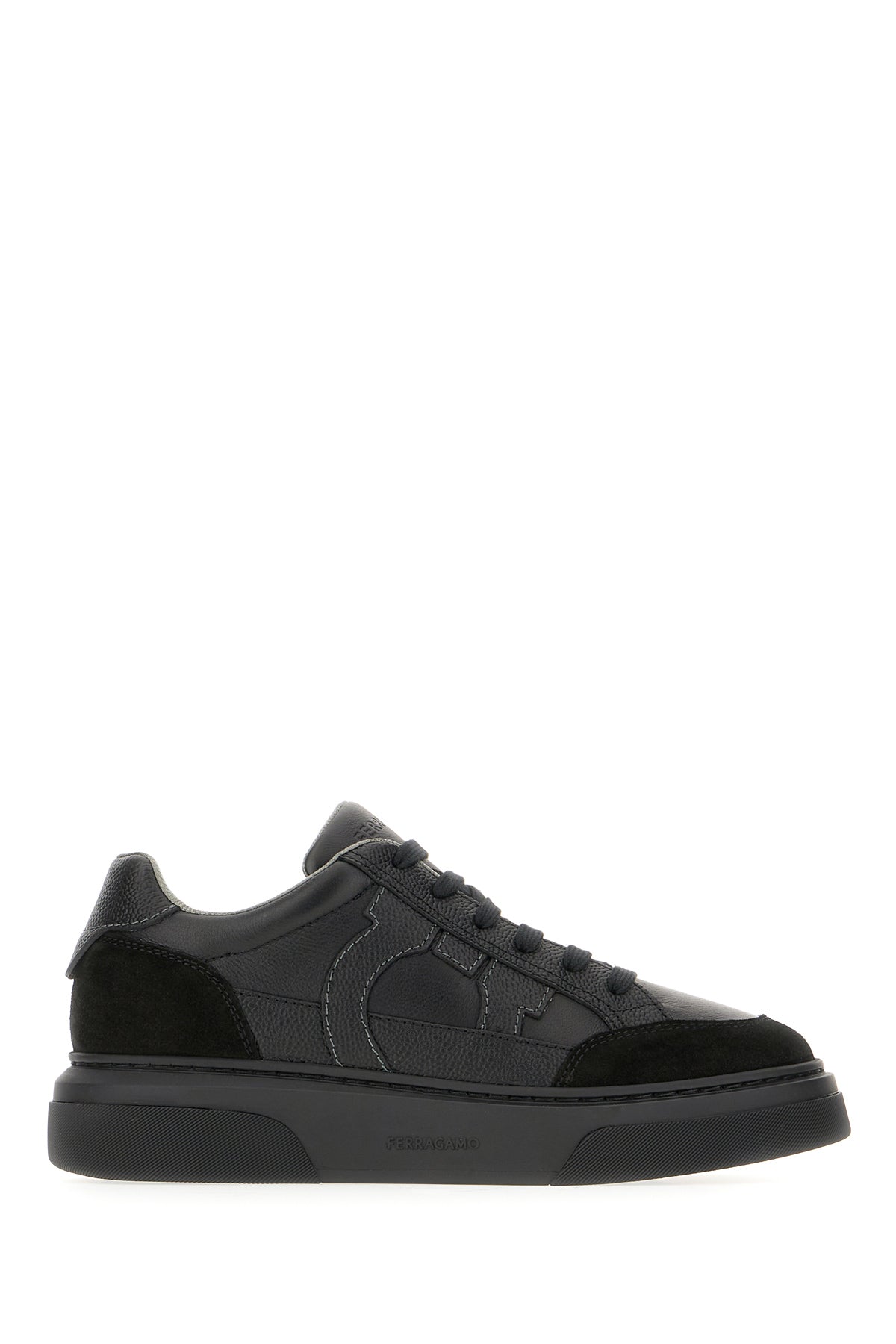 SNEAKERS_778888_023_Image_1