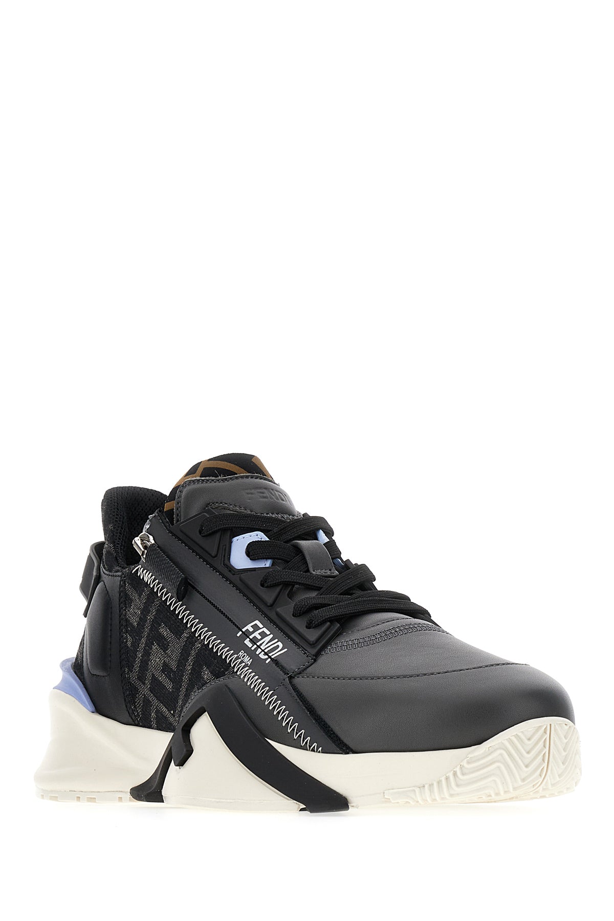 SNEAKERS_7E1392AJZH_F1MDD_Image_2