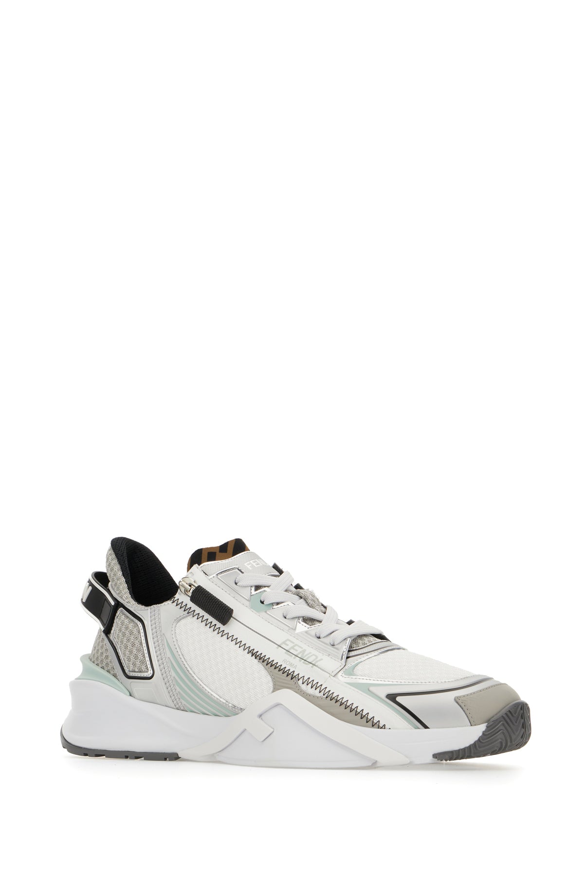 SNEAKERS_7E1689ASAK_F1RTF_Image_2
