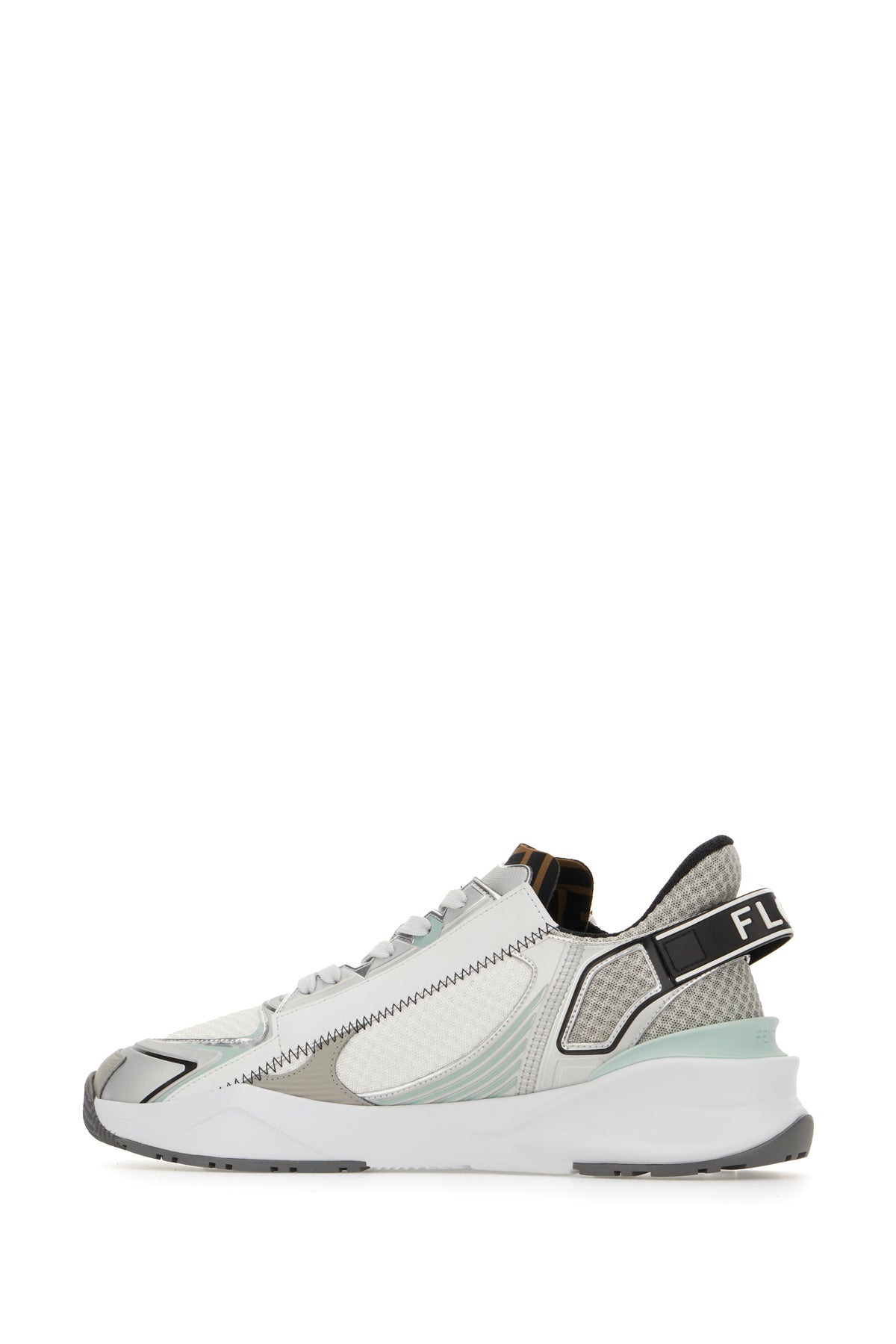 SNEAKERS_7E1689ASAK_F1RTF_Image_3