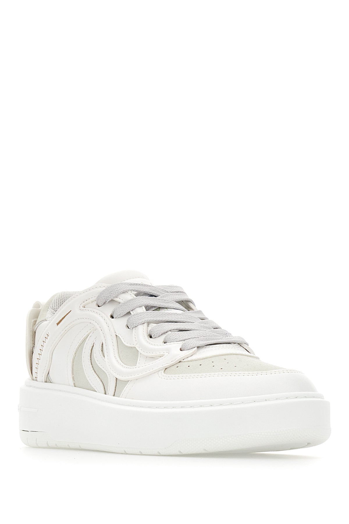 SNEAKERS_810178E00060_1902_Image_2