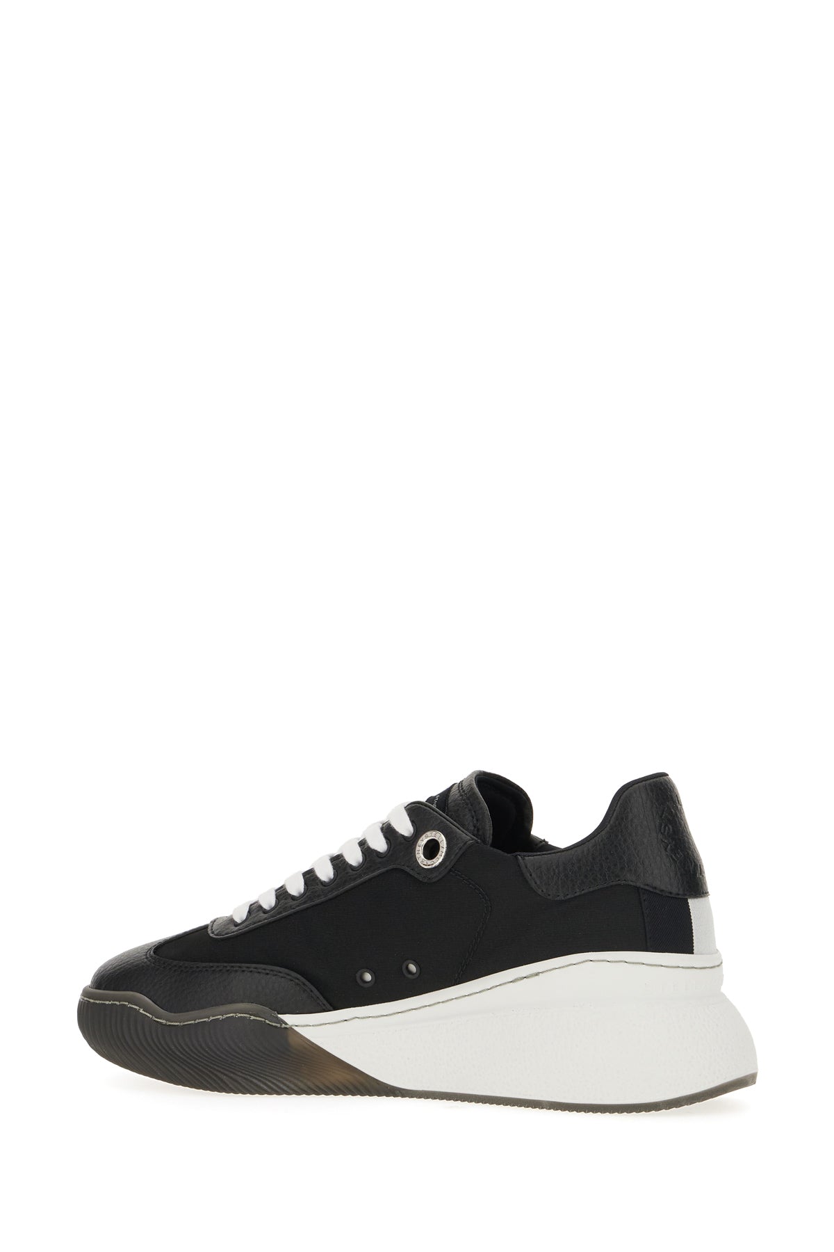 SNEAKERS_810612E00262_1000_Image_3
