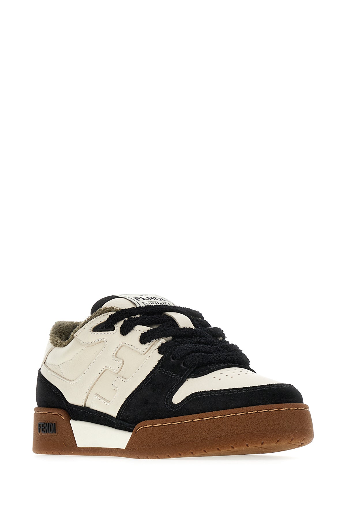 SNEAKERS_8E8252AHH2_F1FZB_Image_2