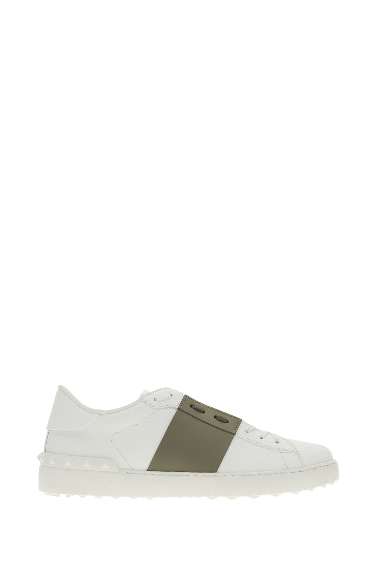 SNEAKERS_9Y2S0N84BYA_4N2_Image_1