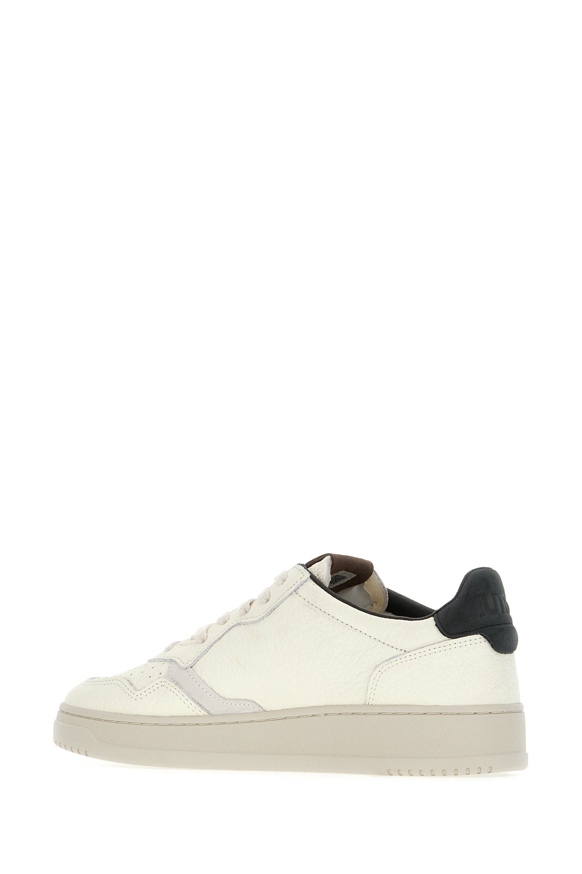 SNEAKERS_AULMLE15_BLACKPINECONE_Image_3
