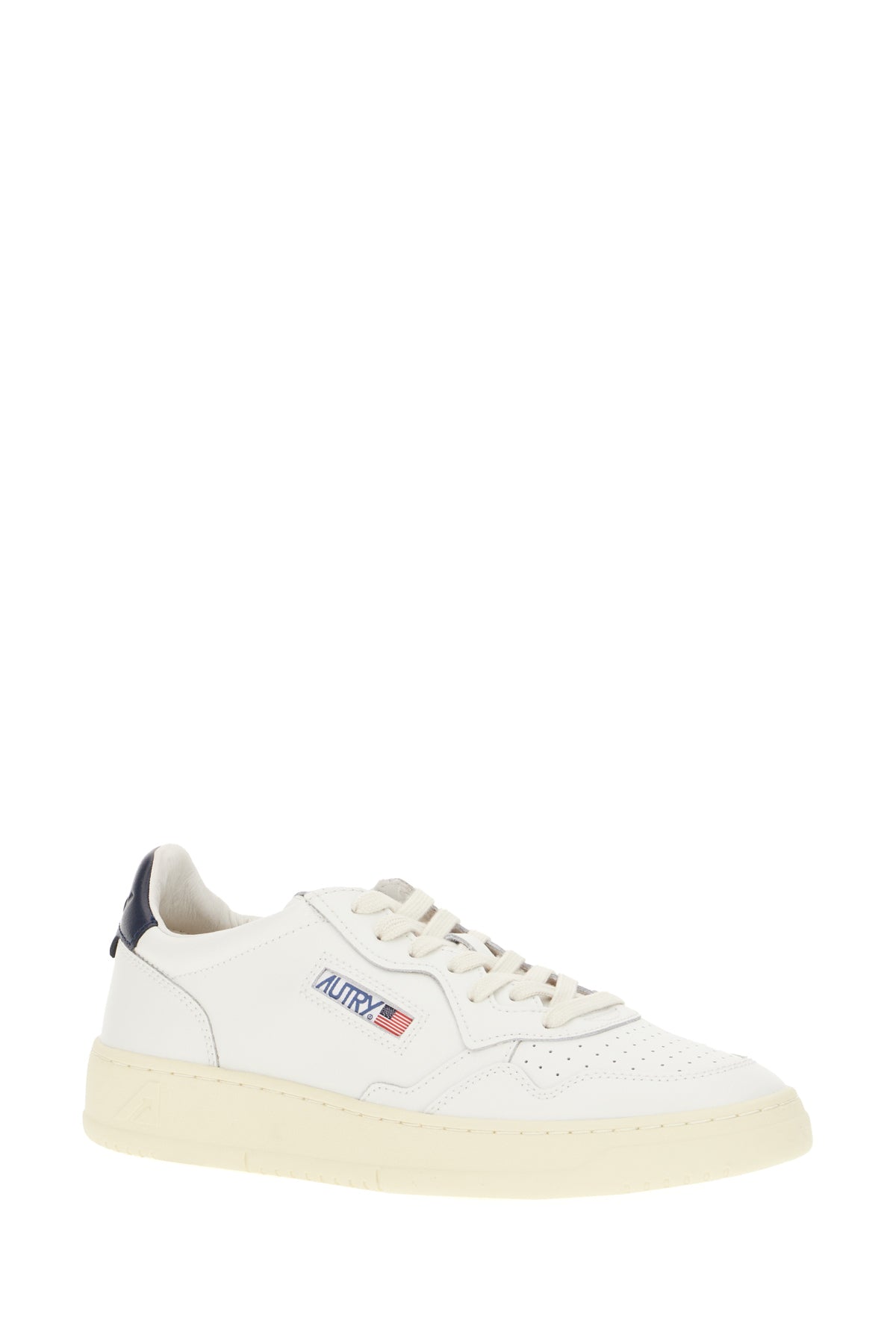 SNEAKERS_AULMLL12_WHTSPACE_Image_2