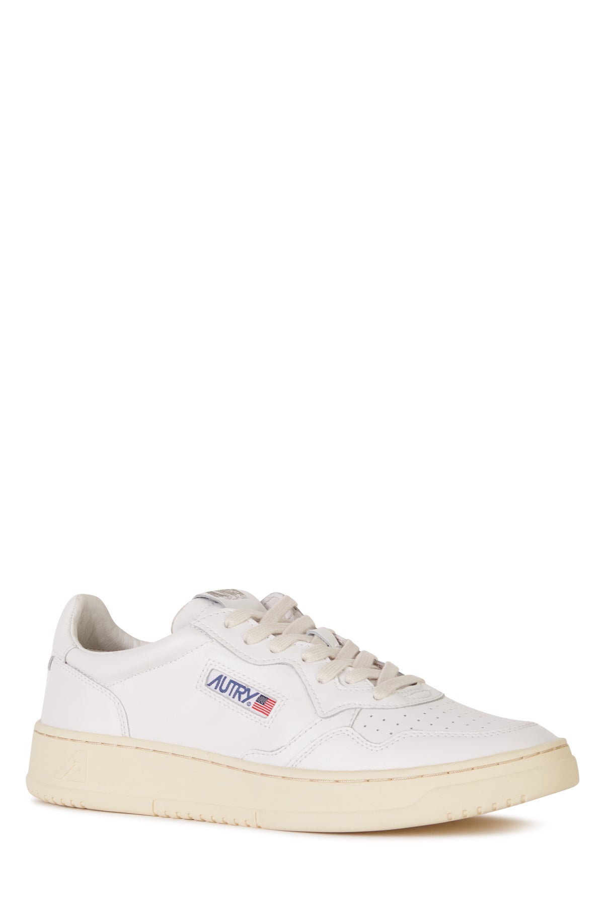 SNEAKERS_AULM_LL15_Image_2