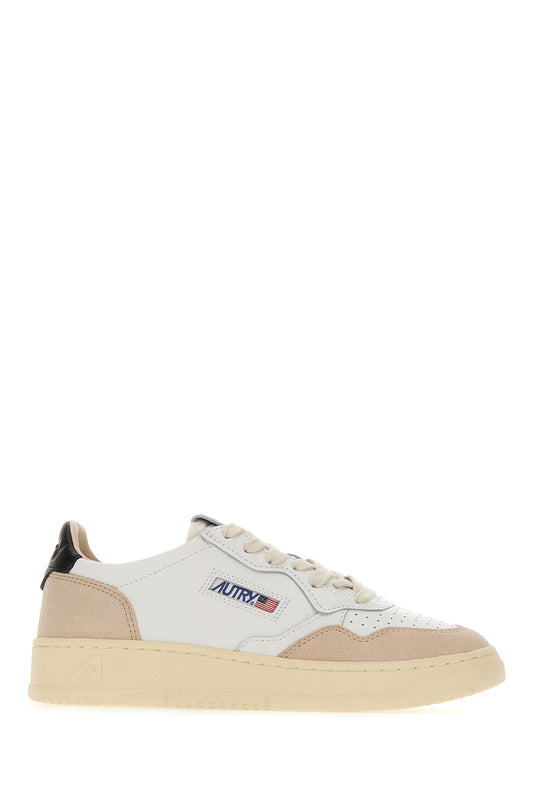 SNEAKERS_AULWLS21_WHTBLK_Image_1