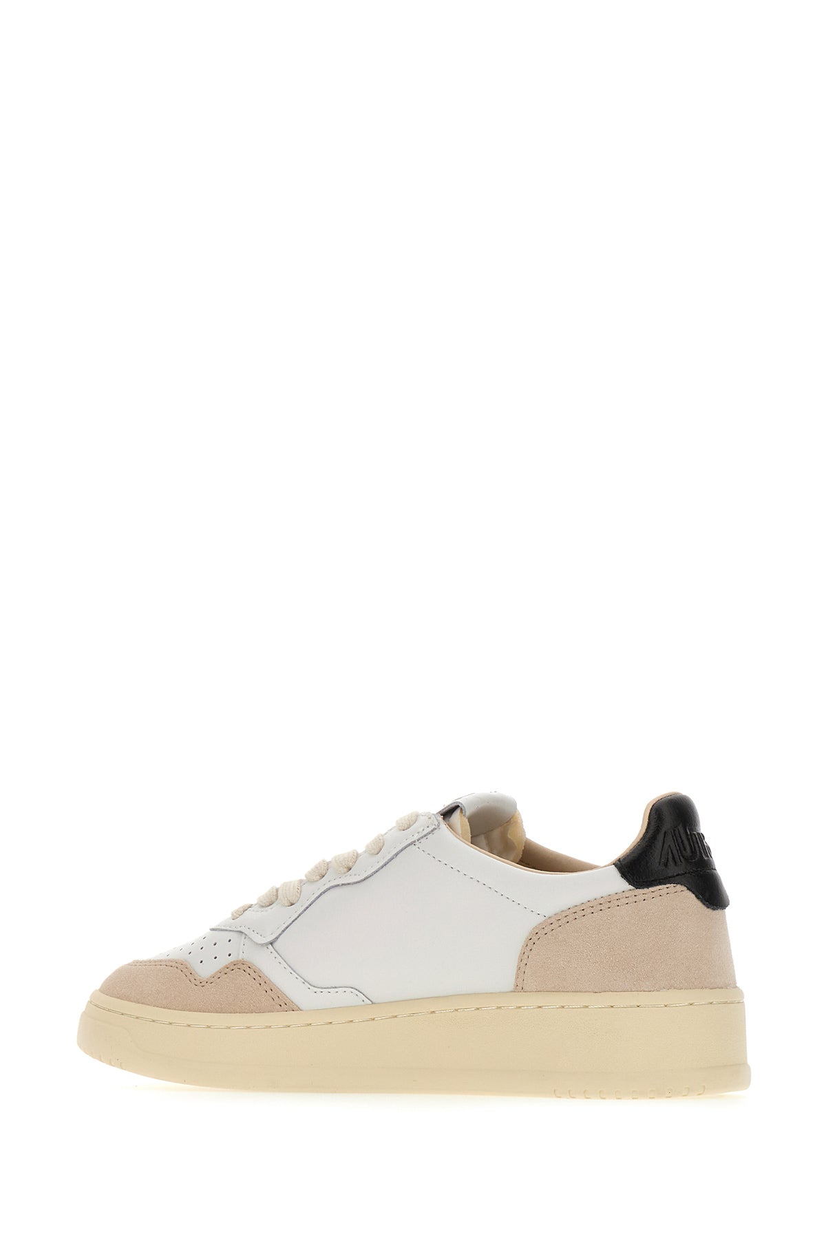 SNEAKERS_AULWLS21_WHTBLK_Image_3
