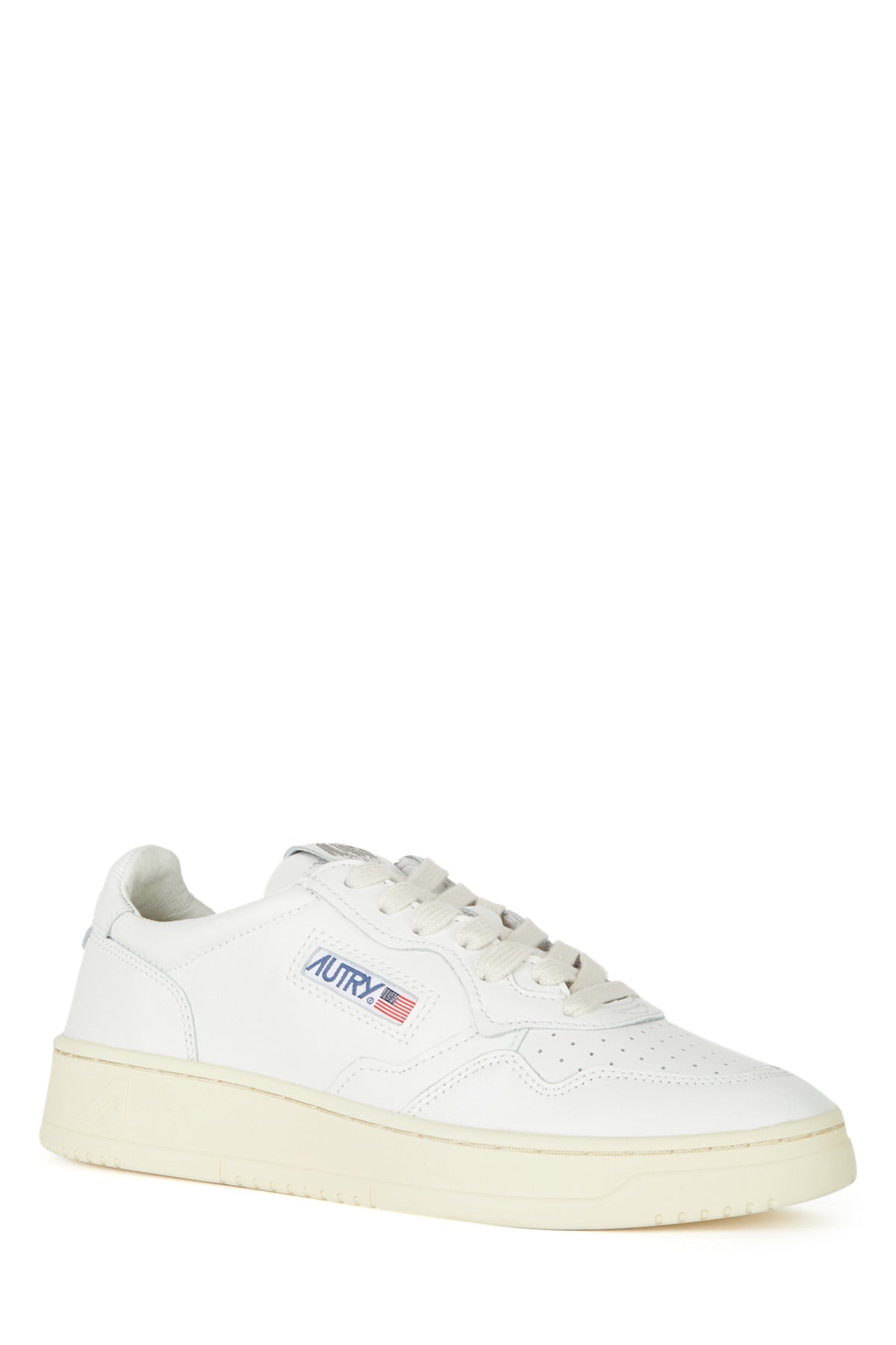 SNEAKERS_AULW_LL15_Image_2