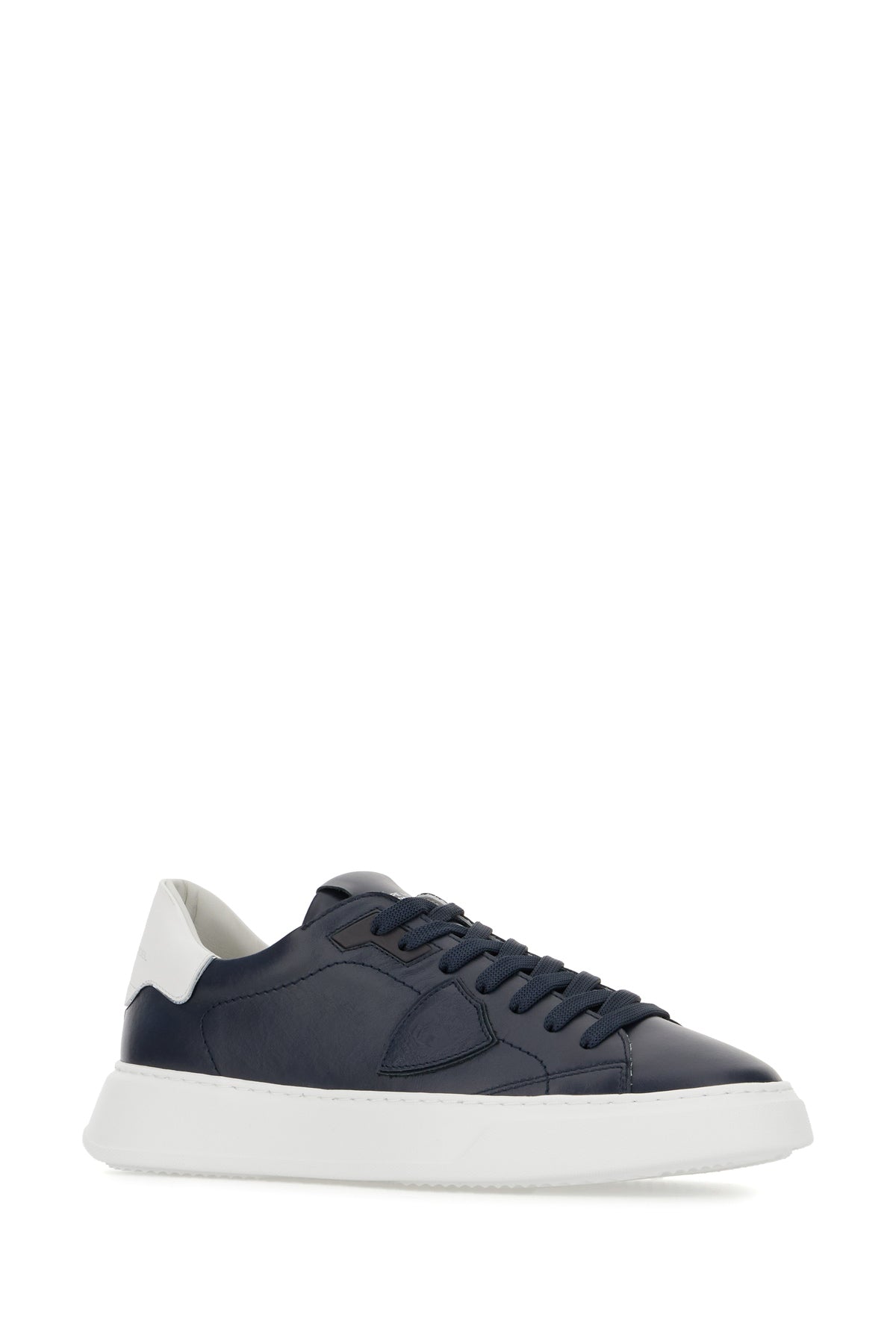 SNEAKERS_BTLUV016_V016_Image_2